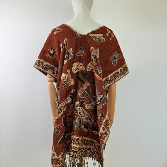 Butterfly Print Poncho - Picture 1 of 12